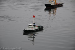 "Brake" von Nina besucht die "Oceanic" vor Norderney.

DSC 6674