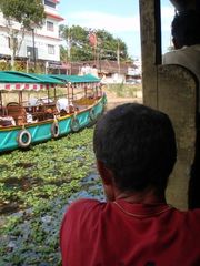 Kerala   Verkehr auf Backwater 1