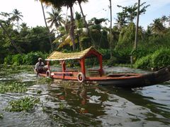 Kerala   Verkehr auf Backwater 2